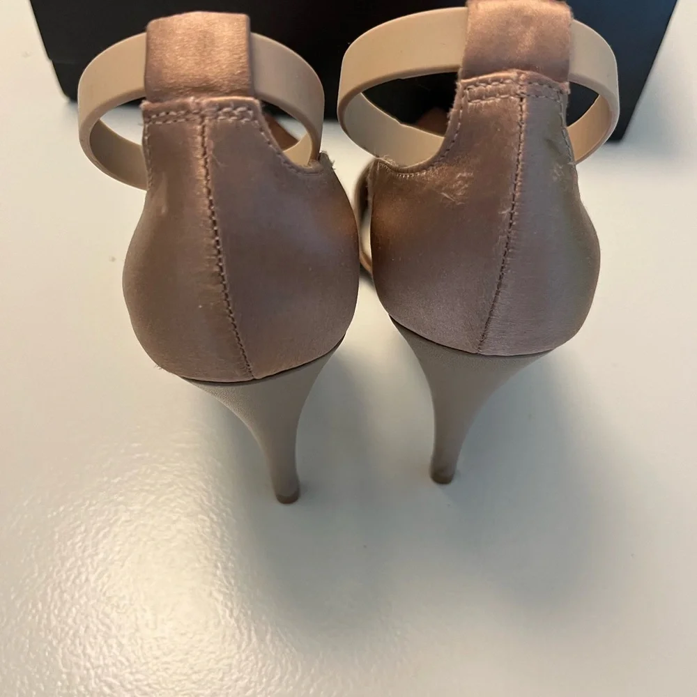 Herve Leger nude light pink neutral satin pointed point toe heels pumps … - Picture 5 of 10